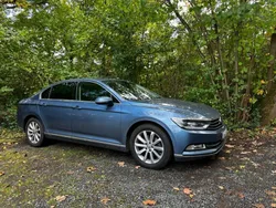 Blau Gebraucht 2015 VW Passat Highline Limousine | 13.500 € (Guter Preis)