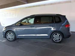 Delfingraumetallic Neu 2025 VW Touran Comfortline Van / Kleinbus | 36.880 €