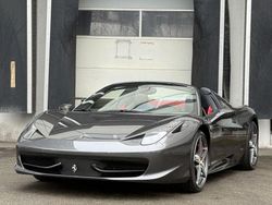 Grau Gebraucht 2013 Ferrari 458 Cabrio | 229.458 €