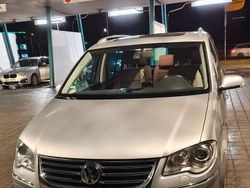 Beige Gebraucht 2007 VW Touran Highline Van / Kleinbus | 6.299 € (Fairer Preis)
