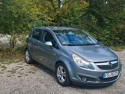 Grau Gebraucht 2010 Opel Corsa Kleinwagen | 3.999 € (Etwas zu teuer)