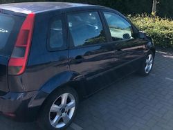 Blau Gebraucht 2002 Ford Fiesta Kleinwagen | 1.250 €
