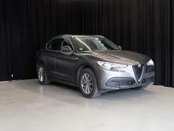 Grau Gebraucht 2021 Alfa Romeo Stelvio Super SUV | 29.900 € (Fairer Preis)