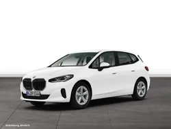 Weiß Gebraucht 2024 BMW 218 Active Tourer Van / Kleinbus | 36.036 € (Guter Preis)