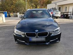 Schwarz Gebraucht 2013 BMW 320 Sport Line Kombi | 9.999 € (Fairer Preis)