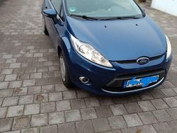 Blau Gebraucht 2009 Ford Fiesta Ghia Kleinwagen | 2.800 € (Fairer Preis)