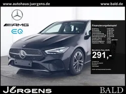 Schwarz kosmosschwarz metallic Gebraucht 2024 Mercedes CLA180 Shooting Brake Progressive Kombi | 30.880 € (Fairer Preis)