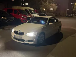 Weiß Gebraucht 2009 BMW 330 Cabriolet Performance Cabrio | 14.199 € (Guter Preis)