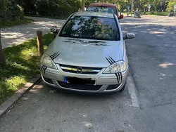 Silber Gebraucht 2005 Opel Corsa Kleinwagen | 800 € (Guter Preis)