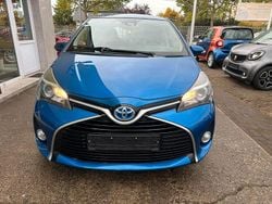 Blau Gebraucht 2016 Toyota Yaris Hybrid Edition-S Limousine | 13.190 € (Fairer Preis)