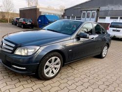 Grau Gebraucht 2011 Mercedes 200 Limousine | 7.800 €