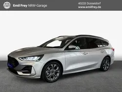 Moondust silber metallic Gebraucht 2023 Ford Focus ST-Line X Kombi | 22.375 € (Guter Preis)