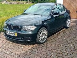 Schwarz Gebraucht 2011 BMW 120 Coupé Coupé | 12.000 € (Teuer)