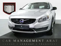 Silber Gebraucht 2018 Volvo V60 CC Plus Kombi | 14.554 € (Superpreis)
