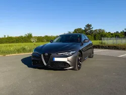 Grau Gebraucht 2019 Alfa Romeo Giulia Veloce Limousine | 28.000 € (Fairer Preis)