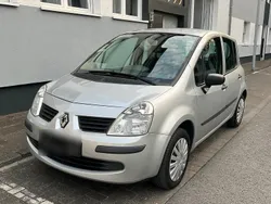 Silber Gebraucht 2006 Renault Modus Van / Kleinbus | 2.450 €
