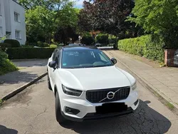 Weiß Gebraucht 2020 Volvo XC40 R-Design SUV | 24.500 € (Fairer Preis)