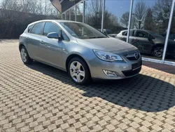 Silber Gebraucht 2011 Opel Astra Design Edition Kleinwagen | 4.490 € (Fairer Preis)