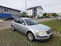 Grau Gebraucht 2001 VW Passat Basis Limousine | 800 € (Superpreis)