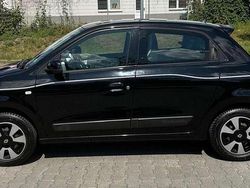 Schwarz Gebraucht 2017 Renault Twingo LIMITED Kleinwagen | 10.500 € (Etwas zu teuer)