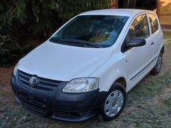 Weiß Gebraucht 2006 VW Fox Kleinwagen | 1.800 €