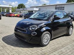 Schwarz Gebraucht 2023 Fiat 500e Kleinwagen | 19.998 € (Superpreis)