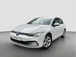 Oryxweiß perlmutteffekt Gebraucht 2021 VW Golf VIII Limousine | 16.960 € (Superpreis)