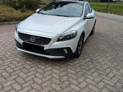 Weiß Gebraucht 2016 Volvo V40 CC Ocean Race Kombi | 13.500 € (Fairer Preis)