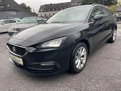 Mitternachtsschwarz Gebraucht 2022 Seat Leon Kombi | 15.470 € (Guter Preis)