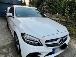Weiß Gebraucht 2018 Mercedes C200 AMG line Kombi | 22.900 €