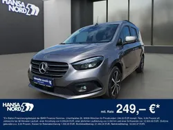 Grau Gebraucht 2022 Mercedes 180 Edition Limousine | 25.950 € (Fairer Preis)