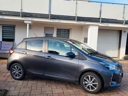 Grau Gebraucht 2019 Toyota Yaris Hybrid Club Kleinwagen | 12.950 € (Guter Preis)