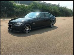 Schwarz Gebraucht 2005 BMW 325 Performance Limousine | 11.200 €