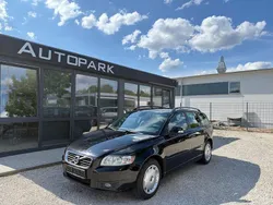 Schwarz Gebraucht 2011 Volvo V50 Momentum Kombi | 3.490 € (Fairer Preis)