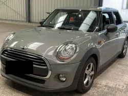 Grau Gebraucht 2018 Mini ONE Kleinwagen | 11.510 € (Fairer Preis)