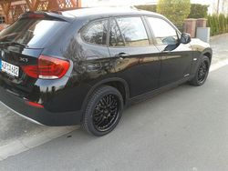 Schwarz Gebraucht 2011 BMW X1 SUV | 11.000 € (Fairer Preis)