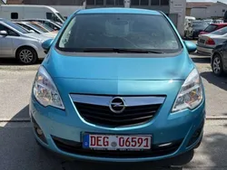 Aquamarin mi2 Gebraucht 2011 Opel Meriva Design Edition Van / Kleinbus | 3.800 € (Guter Preis)