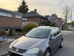 Grau Gebraucht 2007 VW Golf V Individual Limousine | 2.500 € (Fairer Preis)