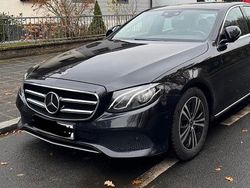 Schwarz Gebraucht 2019 Mercedes 220 Limousine | 21.500 €