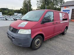 Rot Gebraucht 2005 VW T5 Van | 2.200 €