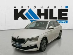 Weiss Gebraucht 2022 Skoda Scala Tour Kleinwagen | 21.950 € (Etwas zu teuer)