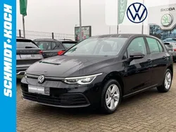Deep black perleffekt Gebraucht 2023 VW Golf VIII Life Limousine | 24.450 € (Fairer Preis)
