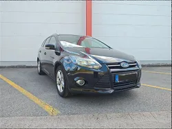 Schwarz Gebraucht 2012 Ford Focus Kombi | 3.999 € (Fairer Preis)
