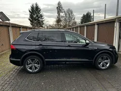 Schwarz Gebraucht 2019 VW Tiguan Allspace R-line SUV | 32.500 €