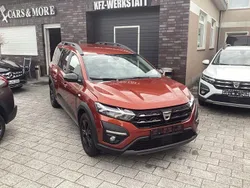 Braun Gebraucht 2022 Dacia Jogger Extreme Kombi | 17.790 € (Fairer Preis)
