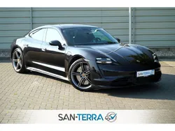 Schwarz Gebraucht 2020 Porsche Taycan Turbo Limousine | 63.745 € (Guter Preis)