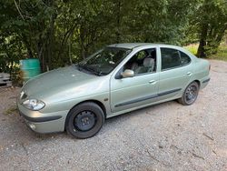 Gebraucht 2001 Renault Mégane Limousine | 2.000 €