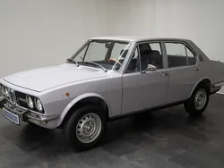 Grau Gebraucht 1972 Alfa Romeo Alfetta Limousine | 24.900 €