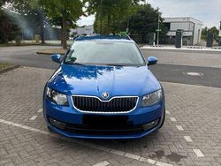 Blau Gebraucht 2016 Skoda Octavia Style Kombi | 9.900 € (Guter Preis)