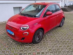 Rot Gebraucht 2022 Fiat 500e Red Limousine | 16.000 € (Etwas zu teuer)